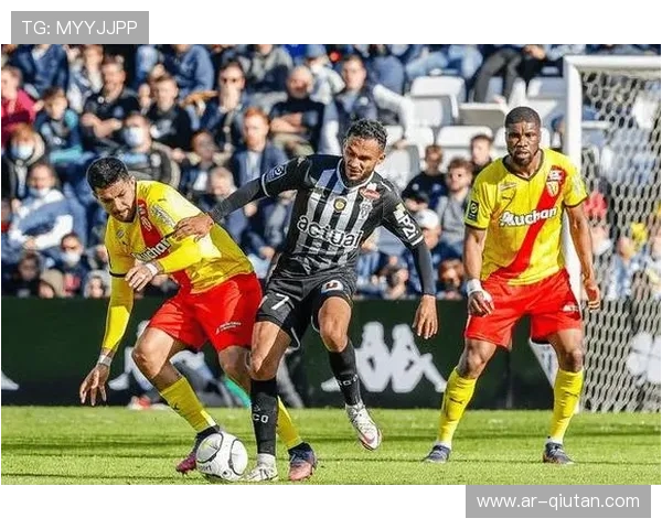 布雷斯特客场逆转斯特拉斯堡，结束六轮低迷迎士气提振